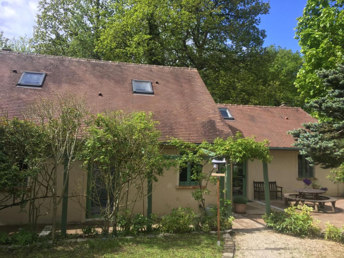 La Celle-les-Bordes Gite D'Etape Du Tilleul, 4-8 Personnes מראה חיצוני תמונה